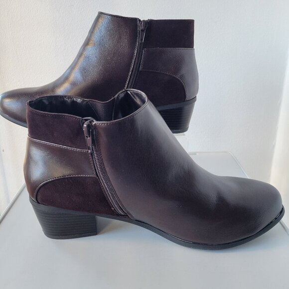 cloudwalkers Shoes - Cloudwalkers By Avenue Haley Exposed Zip Ankle Women's Wide Bootie (Size: 12W)